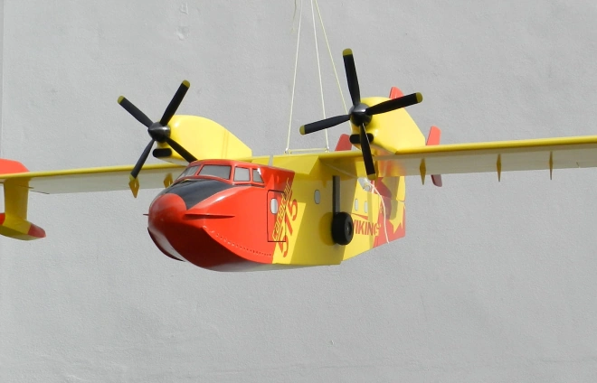 Creating a splash - Water Bomber Model at 1:15 scale
